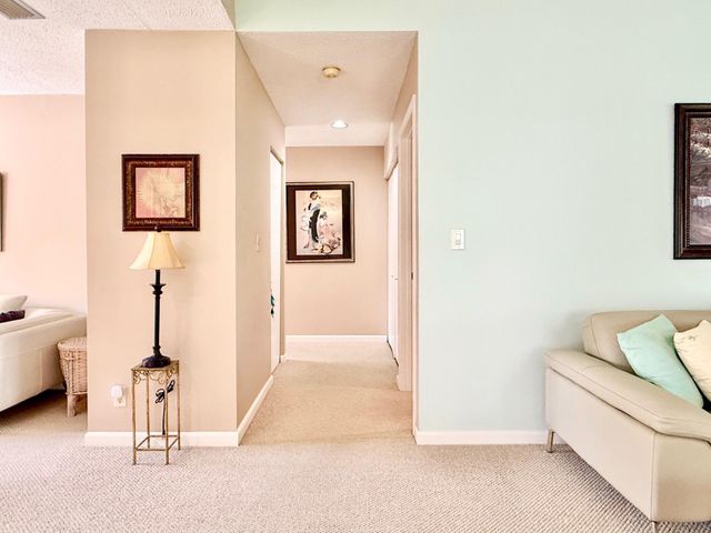 10678 OCEAN PALM Way 202, Boynton Beach, FL 33437