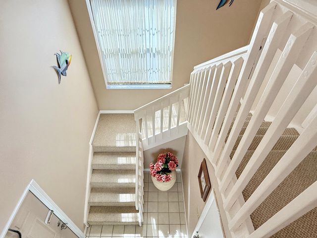 10678 OCEAN PALM Way 202, Boynton Beach, FL 33437