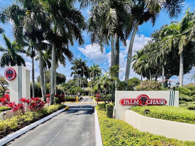 10678 OCEAN PALM Way 202, Boynton Beach, FL 33437