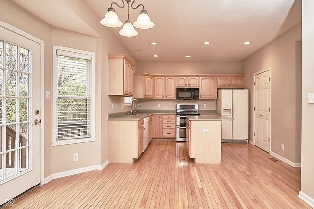 11202 Timberview Drive, Fishers, IN 46037