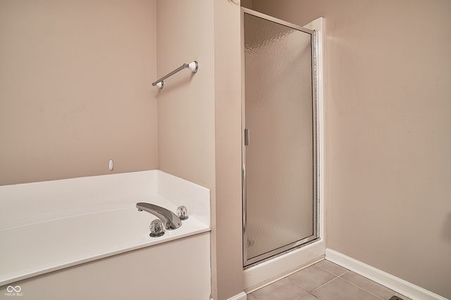 11202 Timberview Drive, Fishers, IN 46037