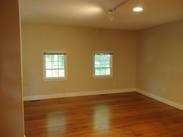 148 State Street 2, Newburyport, MA 01950