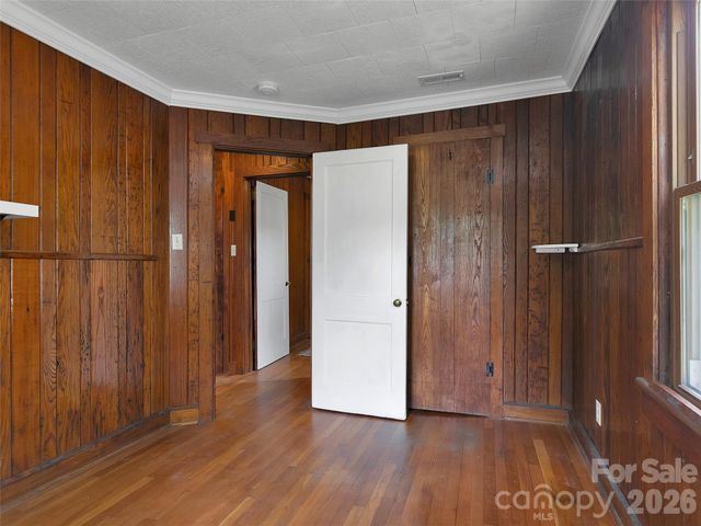 29 Salem Street, Brevard, NC 28712