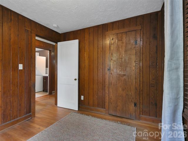 29 Salem Street, Brevard, NC 28712