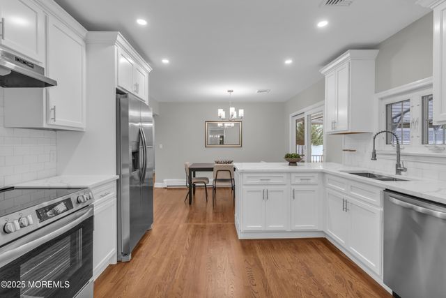 25 Monroe Avenue, Toms River, NJ 08755