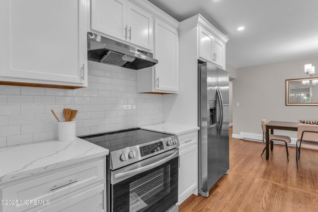 25 Monroe Avenue, Toms River, NJ 08755