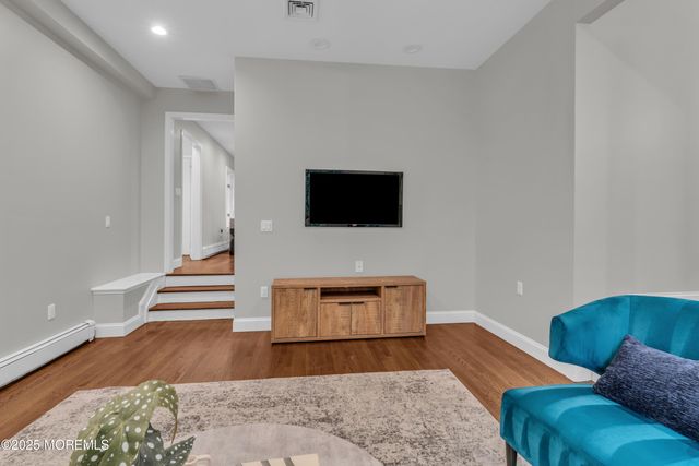 25 Monroe Avenue, Toms River, NJ 08755