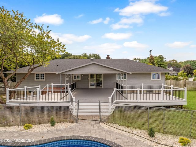 25 Monroe Avenue, Toms River, NJ 08755