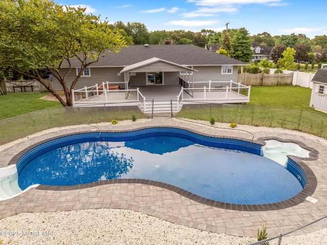 25 Monroe Avenue, Toms River, NJ 08755
