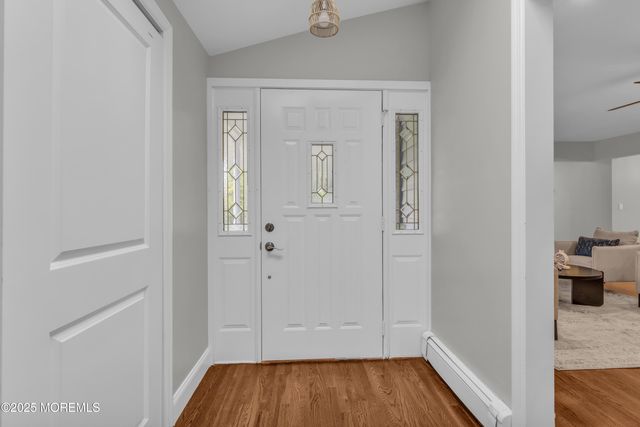 25 Monroe Avenue, Toms River, NJ 08755