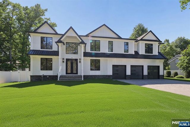 532 Hobart Road, Paramus, NJ 07652