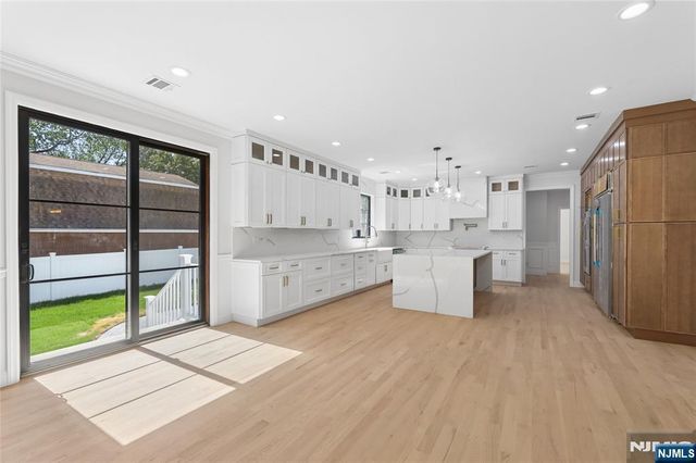 532 Hobart Road, Paramus, NJ 07652