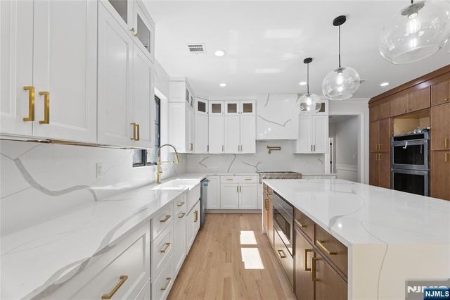 532 Hobart Road, Paramus, NJ 07652