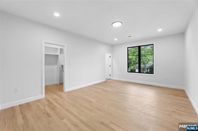 532 Hobart Road, Paramus, NJ 07652