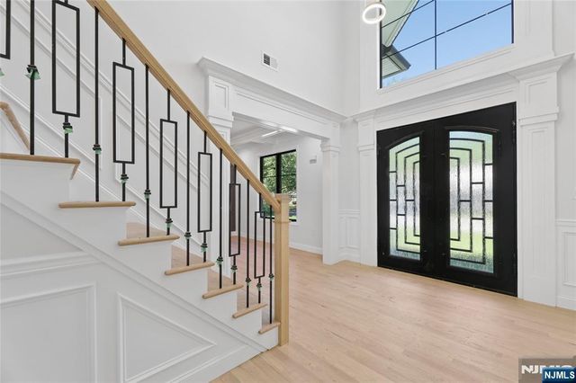532 Hobart Road, Paramus, NJ 07652