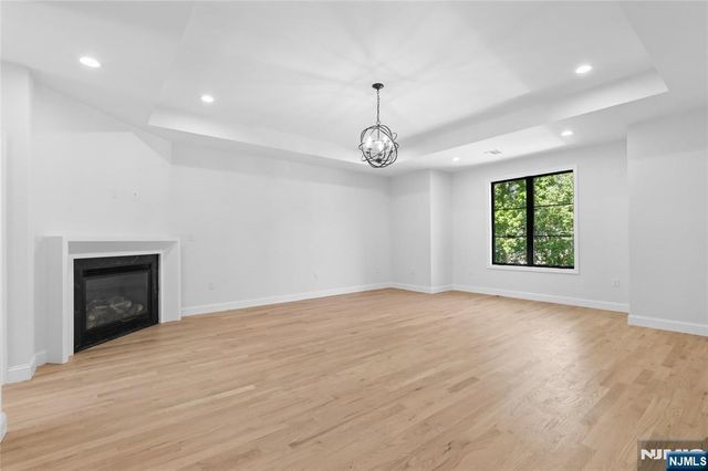 532 Hobart Road, Paramus, NJ 07652