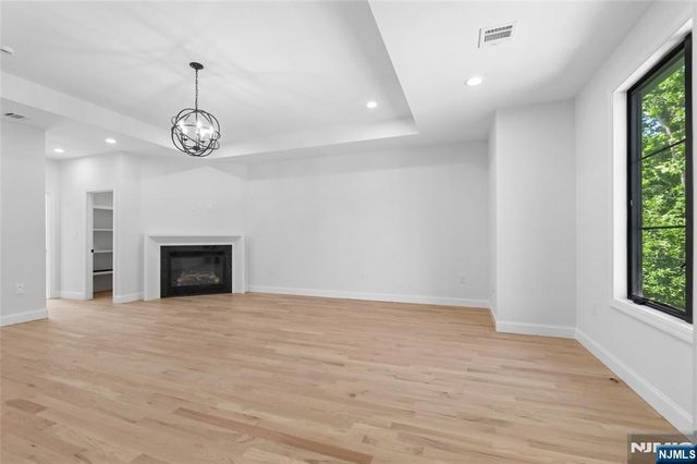 532 Hobart Road, Paramus, NJ 07652
