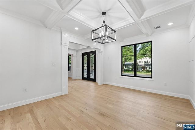 532 Hobart Road, Paramus, NJ 07652
