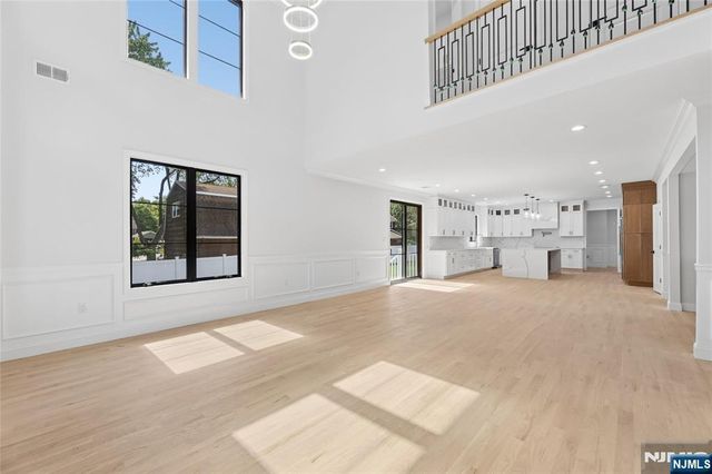 532 Hobart Road, Paramus, NJ 07652