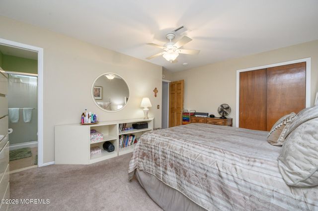 1 Selkirk Avenue, Toms River, NJ 08757