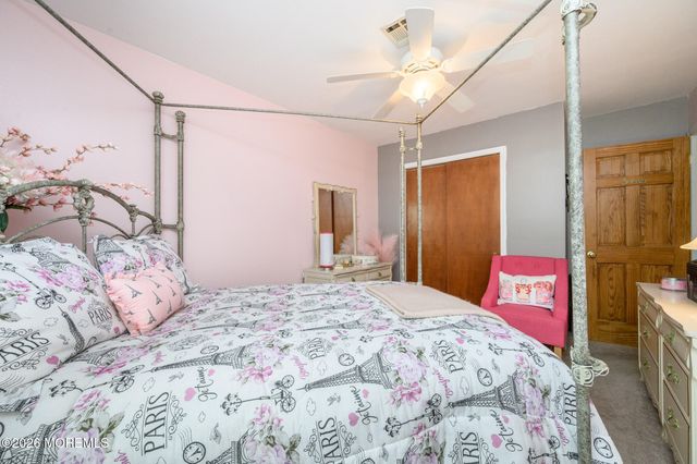 1 Selkirk Avenue, Toms River, NJ 08757