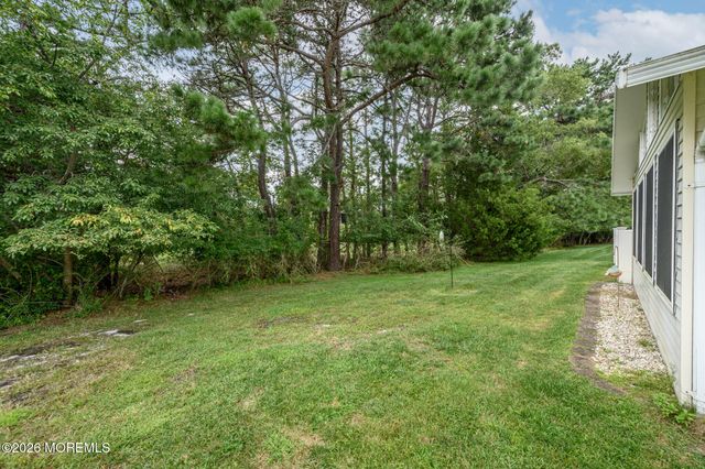 1 Selkirk Avenue, Toms River, NJ 08757