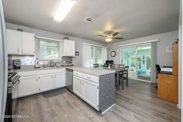 1 Selkirk Avenue, Toms River, NJ 08757