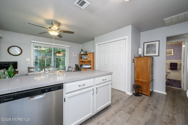 1 Selkirk Avenue, Toms River, NJ 08757