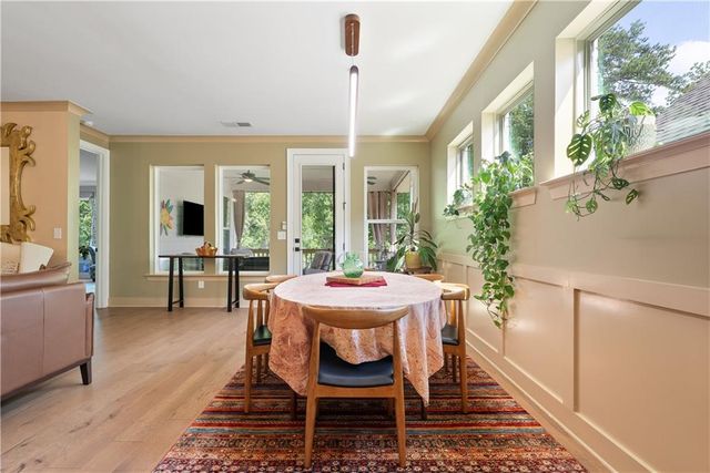 318 Carriage Glen Lane, Woodstock, GA 30188