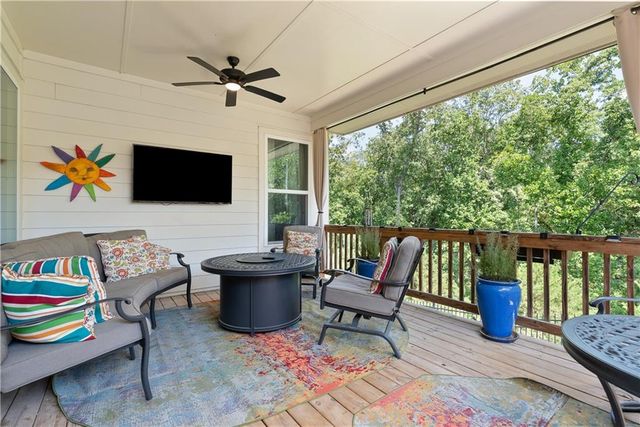 318 Carriage Glen Lane, Woodstock, GA 30188
