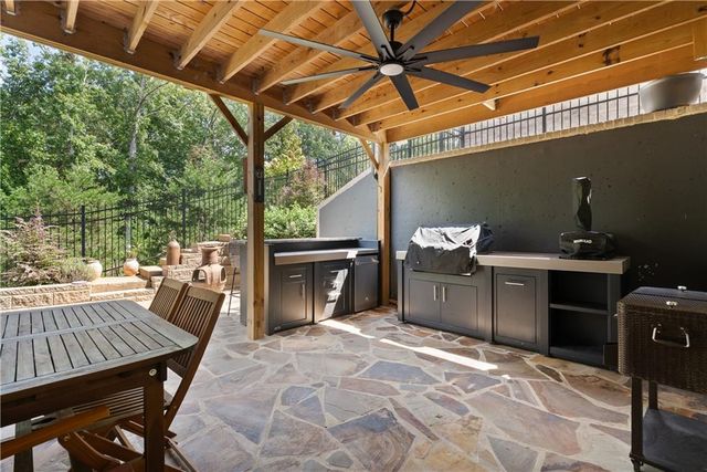 318 Carriage Glen Lane, Woodstock, GA 30188