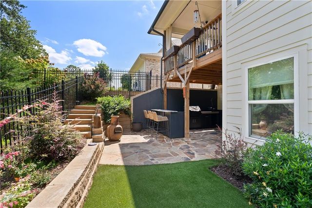 318 Carriage Glen Lane, Woodstock, GA 30188