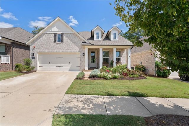 318 Carriage Glen Lane, Woodstock, GA 30188
