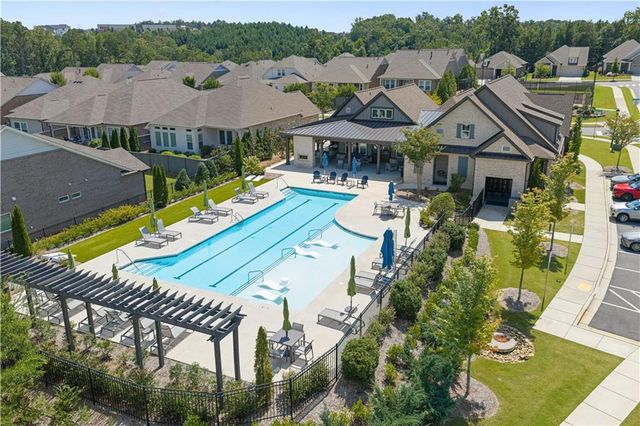 318 Carriage Glen Lane, Woodstock, GA 30188