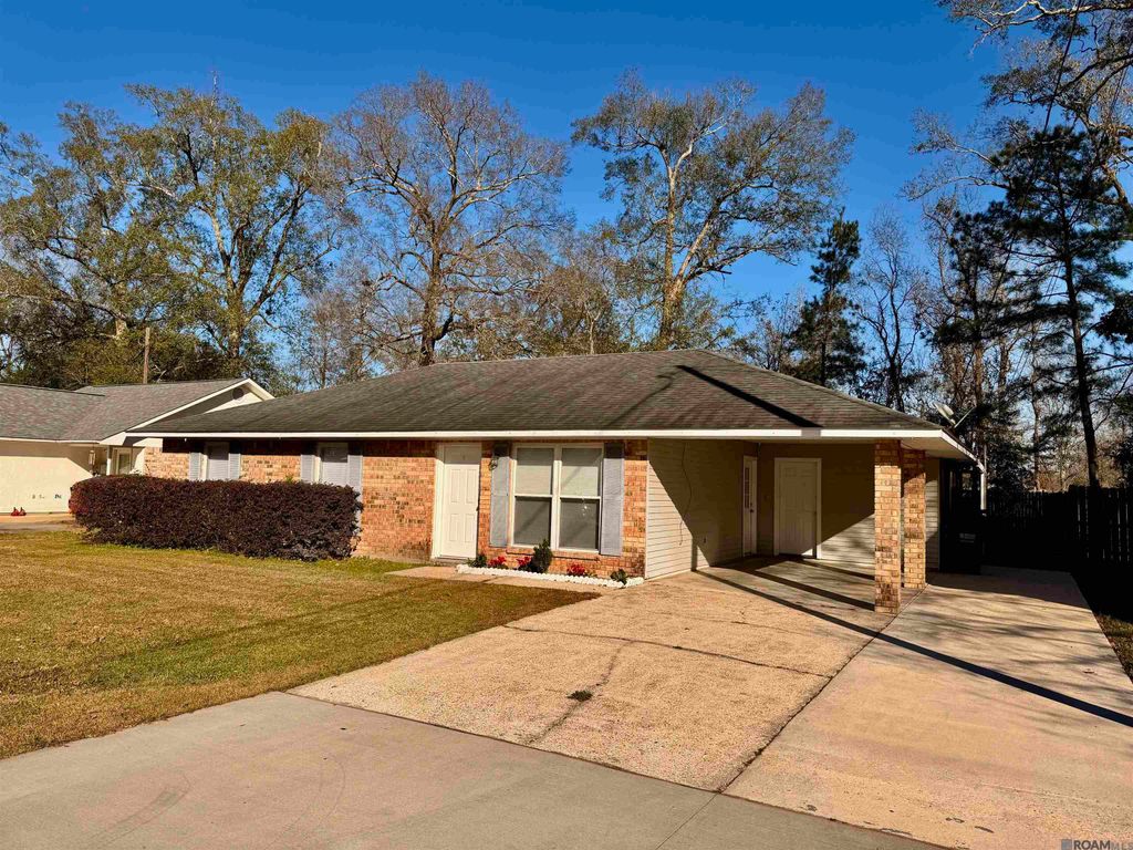 13160 She Lee Place Rd, Gonzales, LA 70737