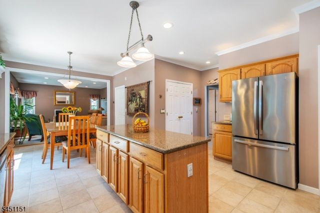 2 Kingston Ct, Jefferson Twp., NJ 07438