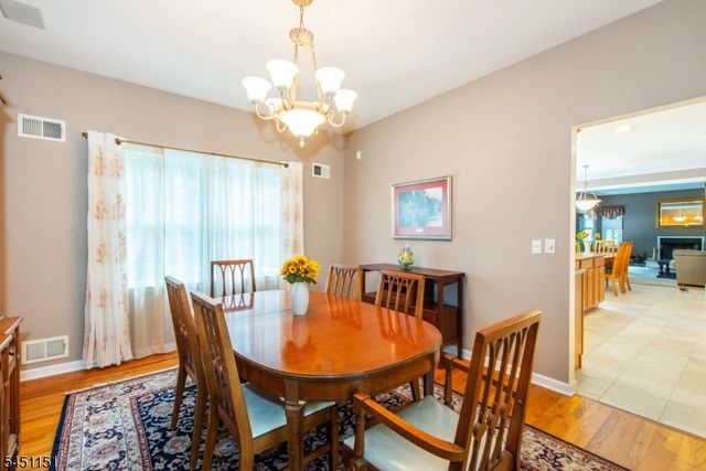 2 Kingston Ct, Jefferson Twp., NJ 07438
