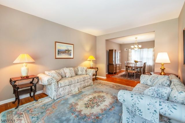 2 Kingston Ct, Jefferson Twp., NJ 07438