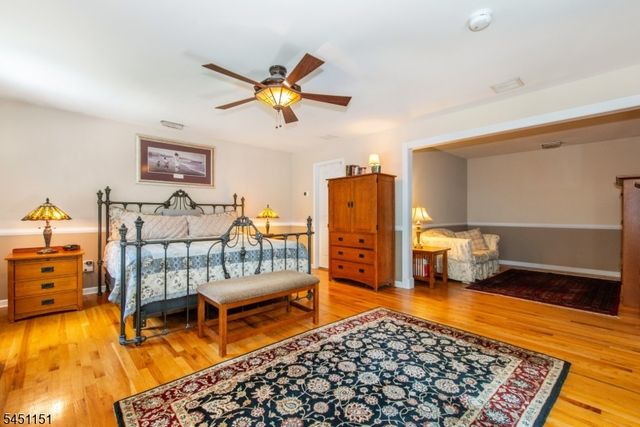 2 Kingston Ct, Jefferson Twp., NJ 07438