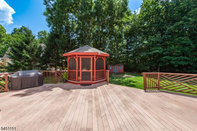 2 Kingston Ct, Jefferson Twp., NJ 07438