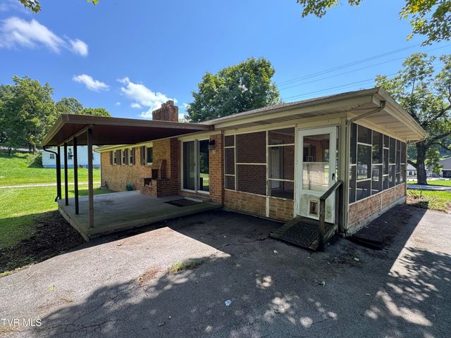 1159 V I Ranch Road, Bristol, TN 37620