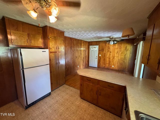 1159 V I Ranch Road, Bristol, TN 37620