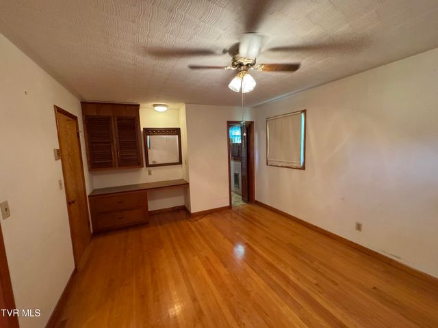 1159 V I Ranch Road, Bristol, TN 37620