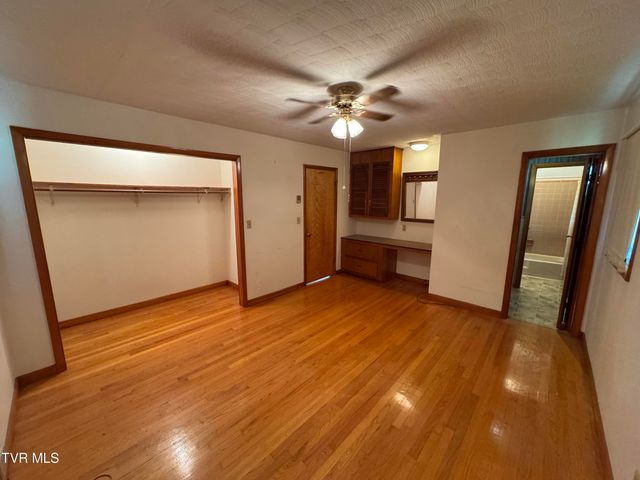 1159 V I Ranch Road, Bristol, TN 37620