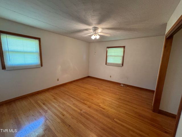 1159 V I Ranch Road, Bristol, TN 37620