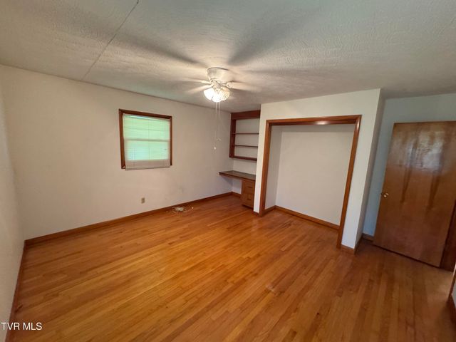 1159 V I Ranch Road, Bristol, TN 37620