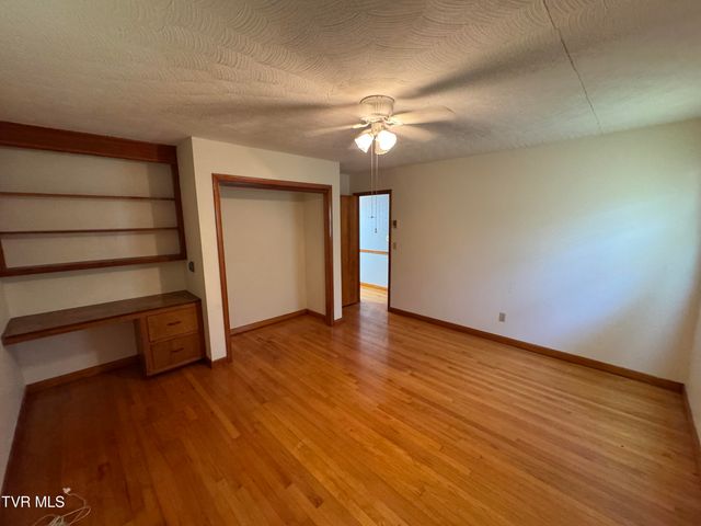 1159 V I Ranch Road, Bristol, TN 37620