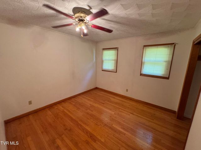 1159 V I Ranch Road, Bristol, TN 37620