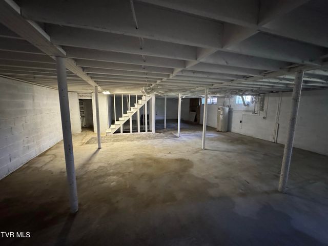 1159 V I Ranch Road, Bristol, TN 37620
