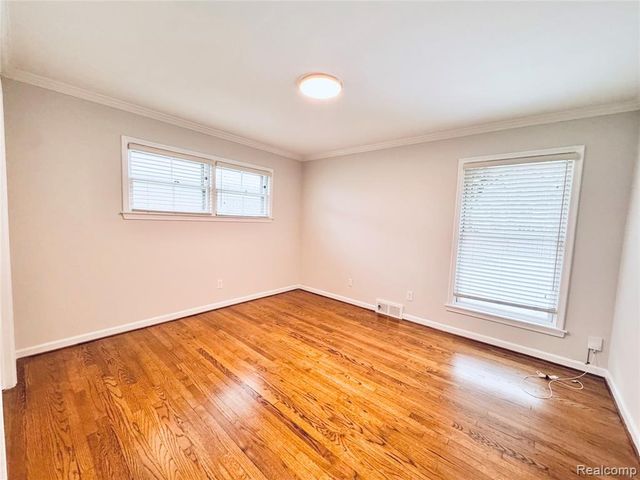 576 Merritt Lane, Birmingham, MI 48009